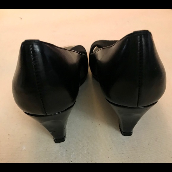 Black wedge heel shoes - Picture 3 of 4